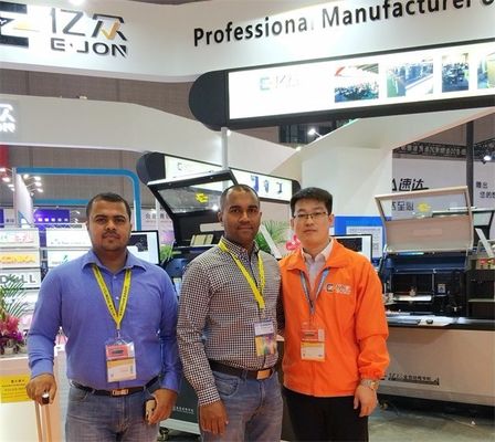 4 Servo Axis Control LED segni macchina di produzione per il profilo di alluminio nel mercato del Medio Oriente