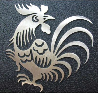 Macchina di taglio laser a fibra di metallo CNC 1500W con funzionamento a onde continue