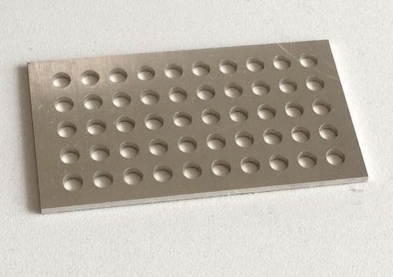 Basso costo di manutenzione 1500w 3000w Cnc Raycus 3015 Laser Cutter per taglio di fogli di metallo