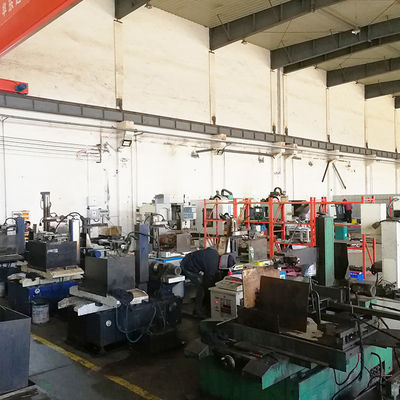 Macchina per la piegatura di rotoli di lamiere e lamiere con facile funzionamento EJON T13 Delta Servo