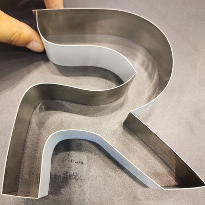 Y13L Metall Channel Letter Bending Machine per l'illuminazione 3D Segnali esterni a LED acrilici