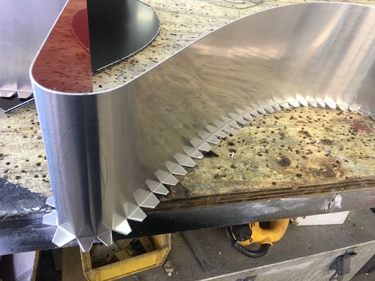 Macchina per la fabbricazione di lettere in acrilico di alluminio a LED Automa e CNC con Ejon ET20C