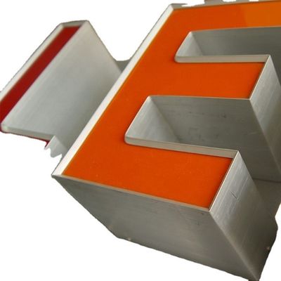 Macchina di piegatura di fogli galvanizzati con controllo dell'asse servo di Fuji
