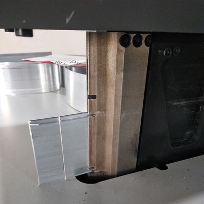 E9 Macchina di piegatura a rulli per lamiere di alluminio 20-130 mm di altezza