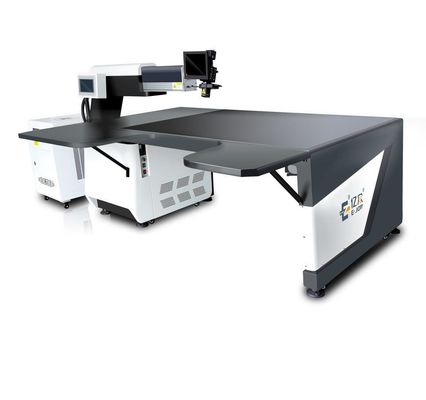 Saldatrice multifunzione E-500W con dimensioni 2200*1700*1300mm
