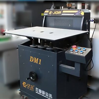 130 kg di peso 3D in acciaio inossidabile Lettere lucidante macchina con 2 kW di potenza del motore